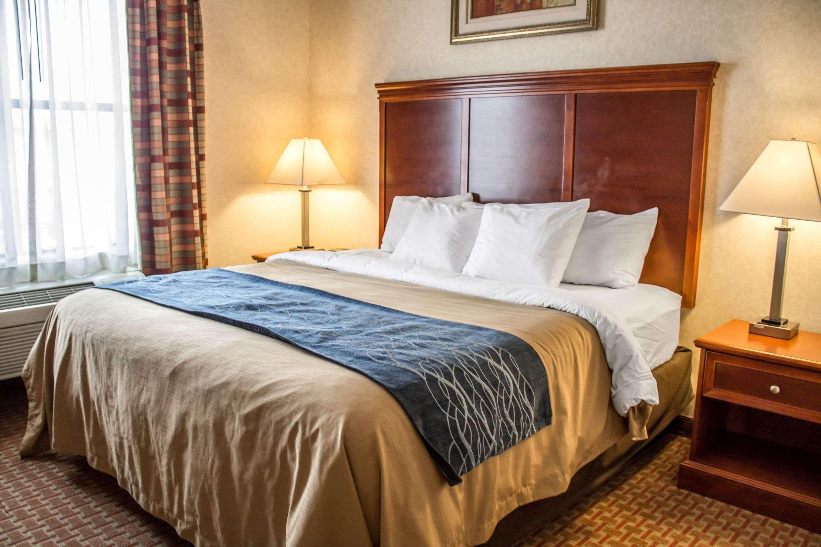 Comfort Inn & Suites Kent - University Area Ngoại thất bức ảnh