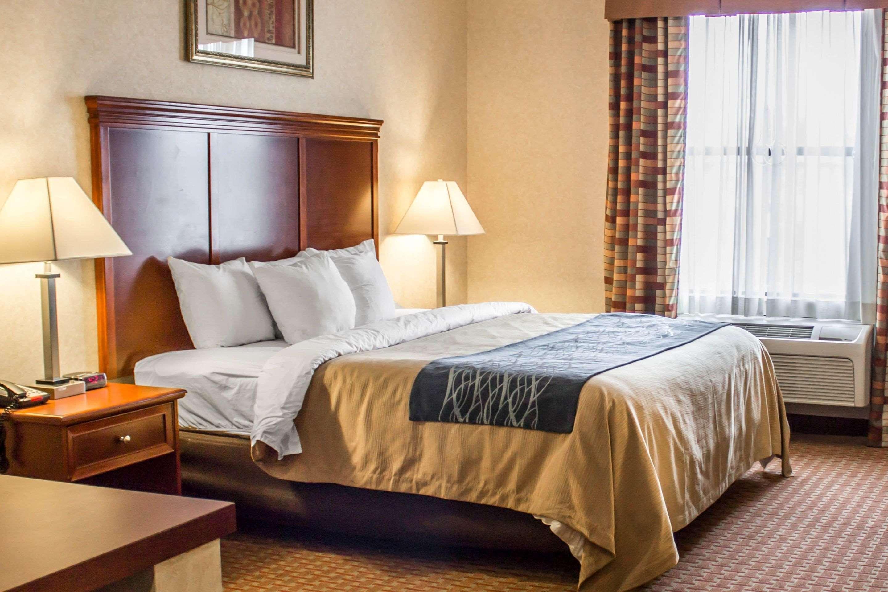 Comfort Inn & Suites Kent - University Area Ngoại thất bức ảnh