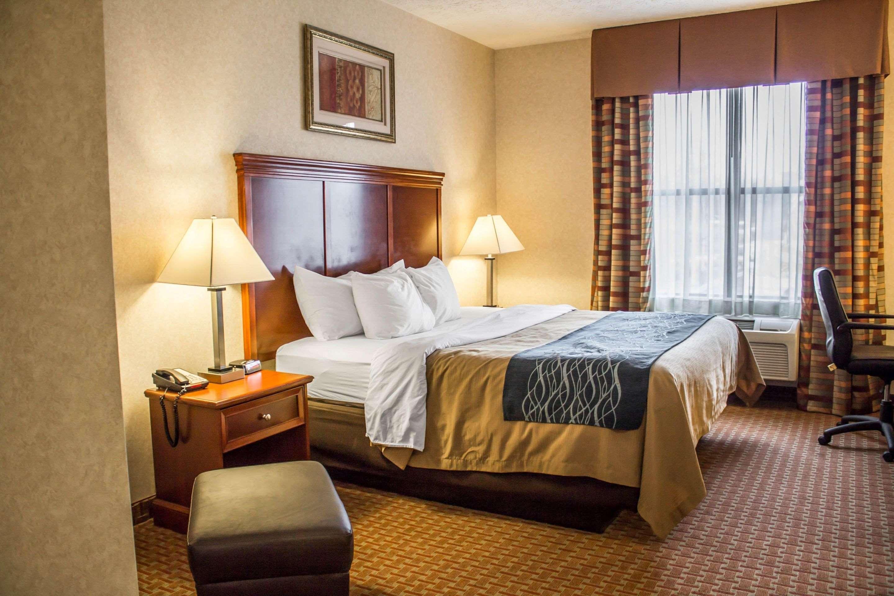 Comfort Inn & Suites Kent - University Area Ngoại thất bức ảnh