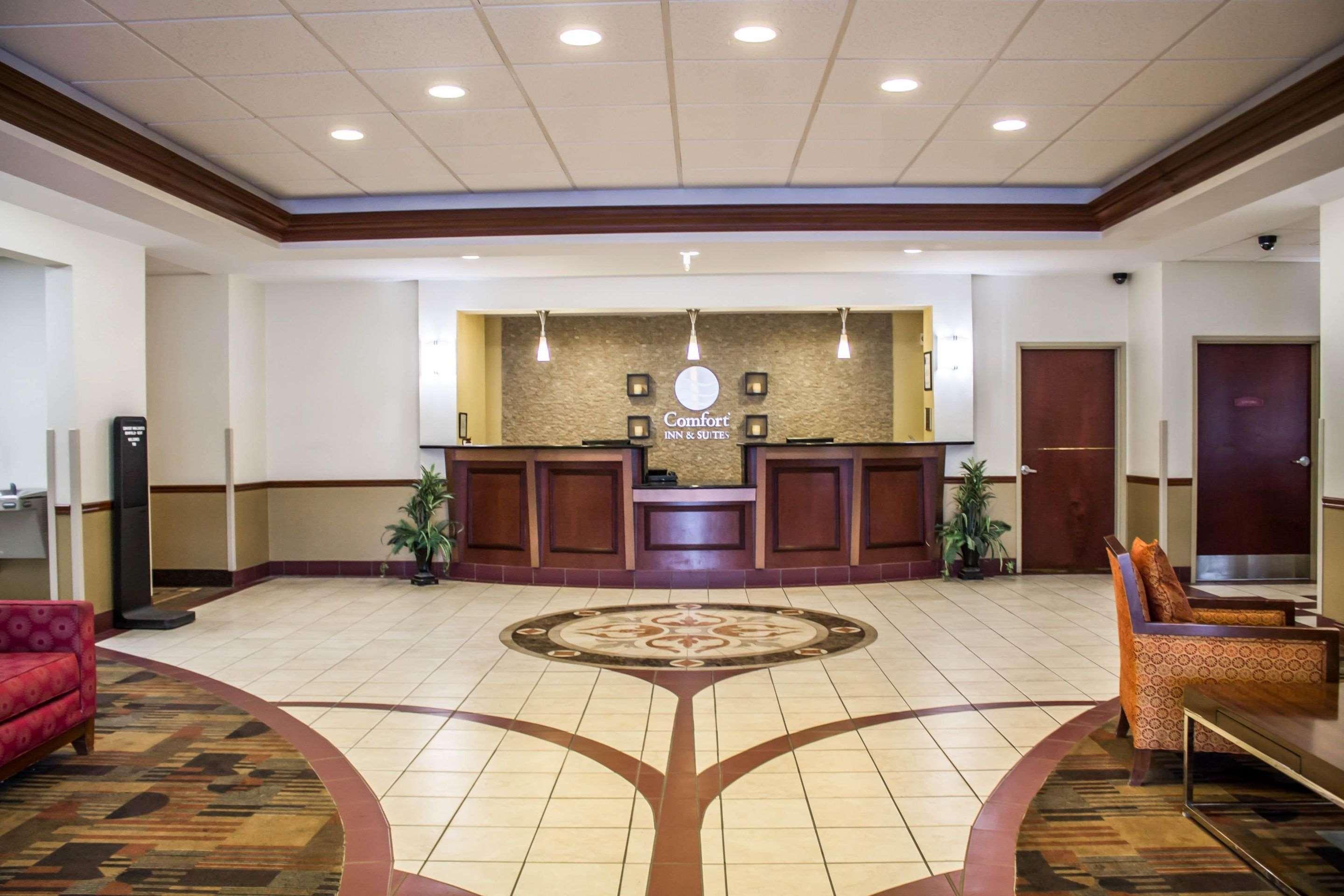 Comfort Inn & Suites Kent - University Area Ngoại thất bức ảnh